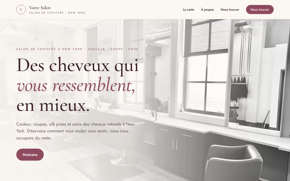 Modèle d’exemple pour salon de coiffure : le haut de la page d’accueil, avec le nom d’exemple « Votre Salon »